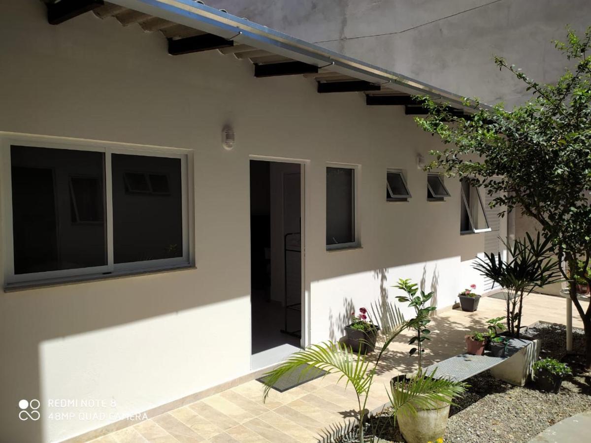 Apartamento Pousada Casa Verde - Quartos Individuais - Smart Tv 32 - E Banheiro Privativo Itajaí Exterior foto