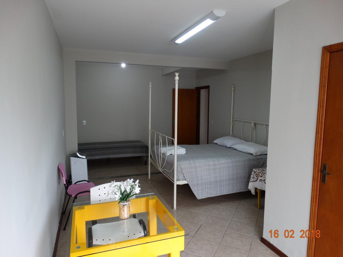 Apartamento Pousada Casa Verde - Quartos Individuais - Smart Tv 32 - E Banheiro Privativo Itajaí Exterior foto